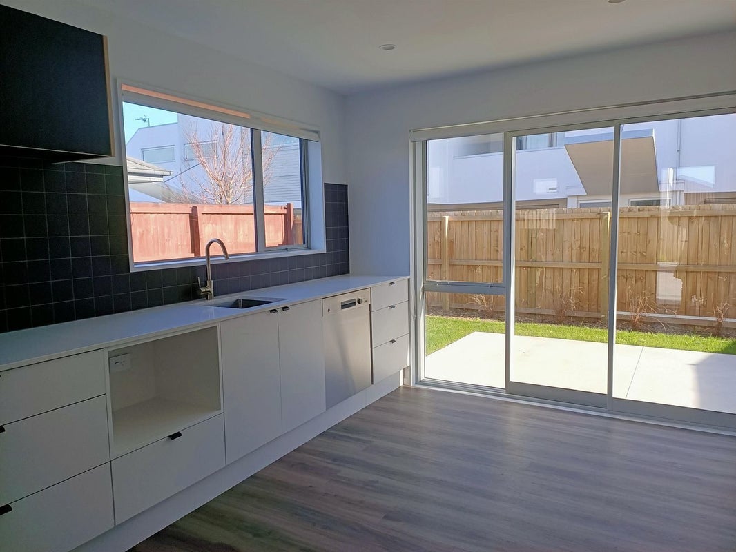 4/24 Heywood Terrace, Richmond, Christchurch - Carousel 2