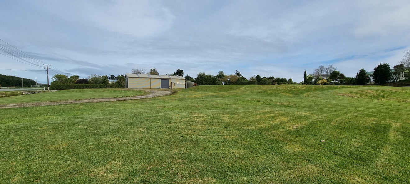 70 Golf Links Road, Hokitika - Carousel 1
