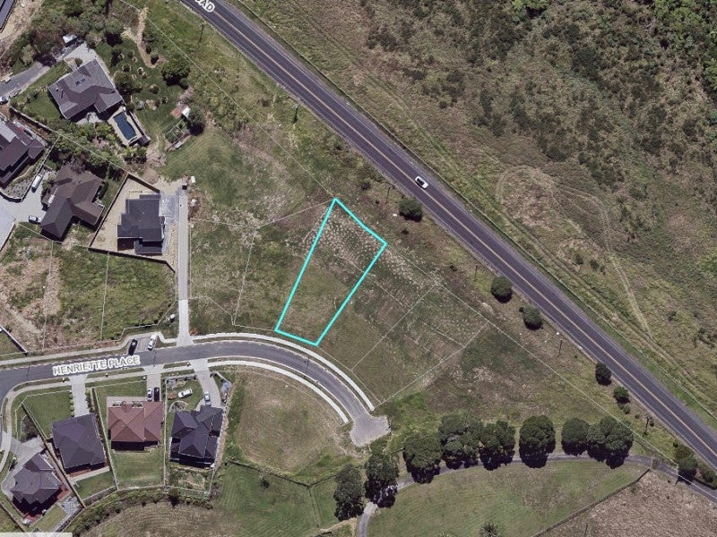 32 Henriette Place, Totara Park, Auckland - Carousel 1