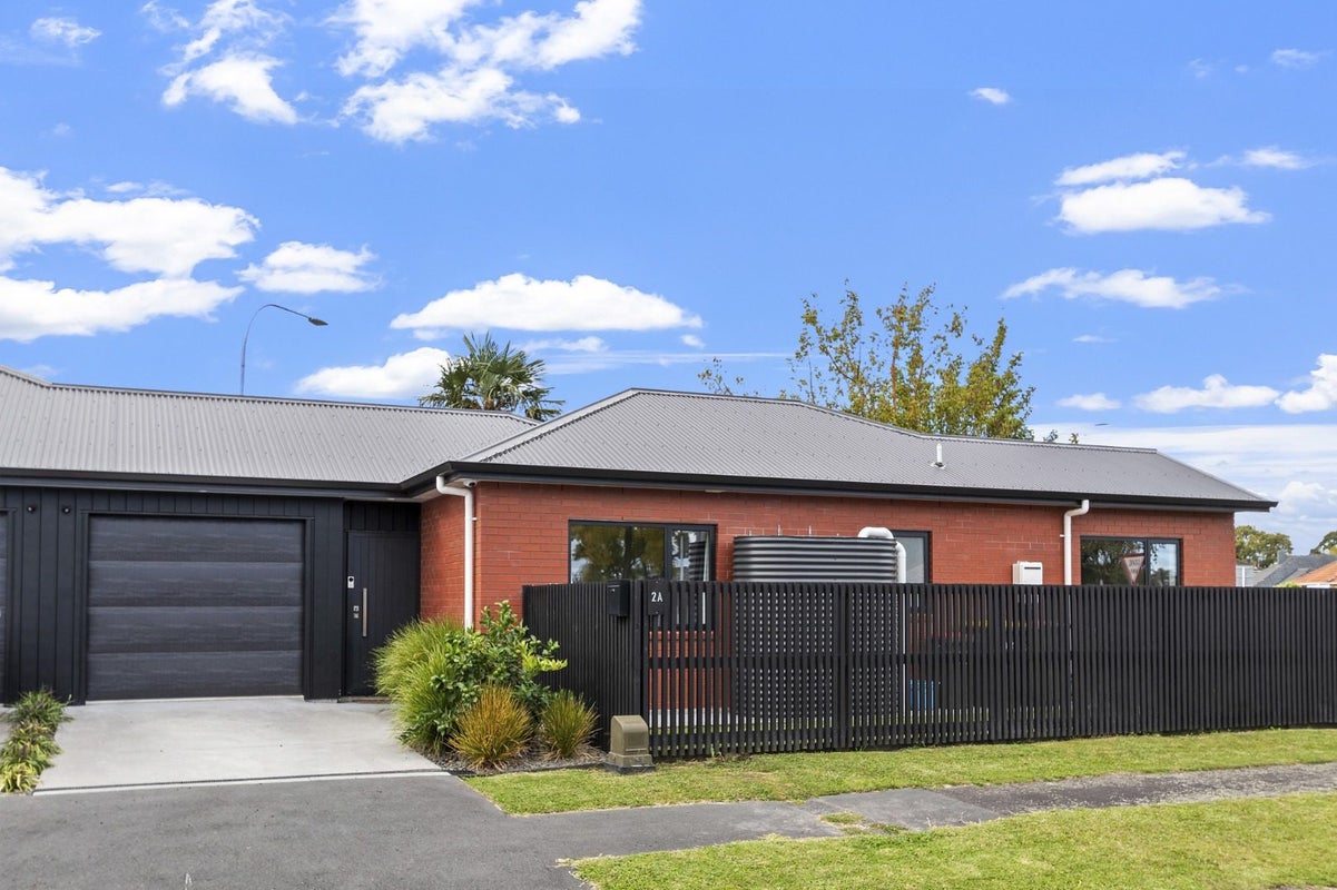 2A Carey Street, Maeroa, Hamilton - Carousel 1