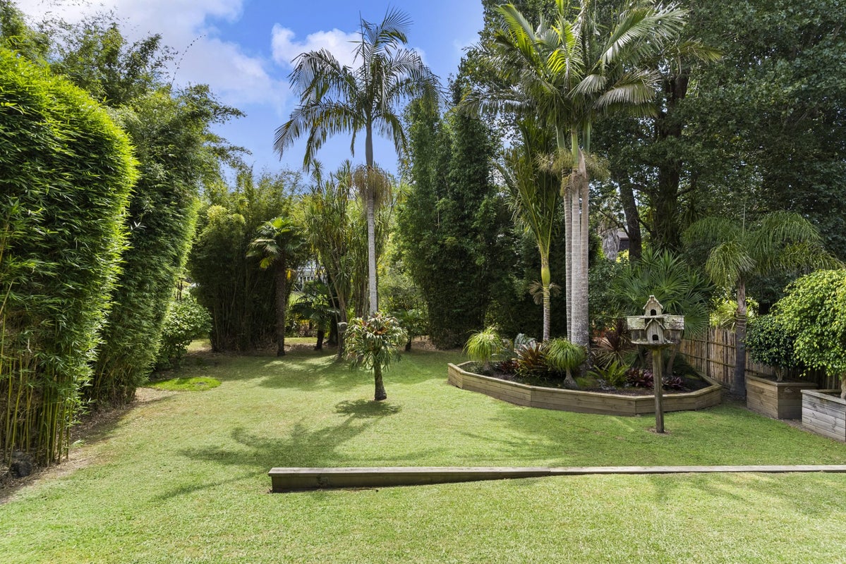 106 Braemar Road, Castor Bay, Auckland - Carousel 2