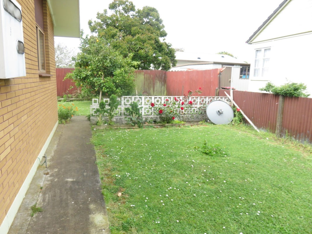 3/2 Avis Avenue, Papatoetoe, Auckland - Carousel 12