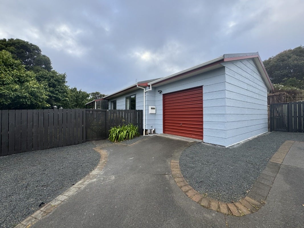 82 Queens Road, Waikanae Beach, Waikanae - Carousel 2