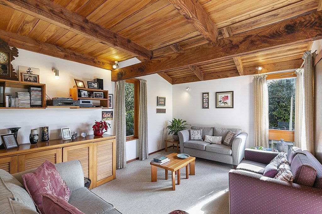 7 Winston Street, Crofton Downs, Wellington - Carousel 2