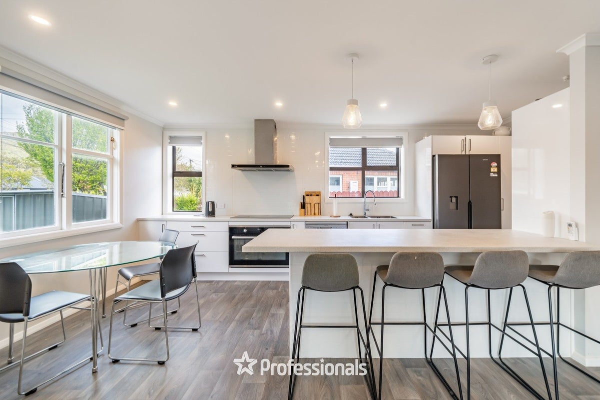 7 Pearce Crescent, Taita, Lower Hutt - Carousel 1