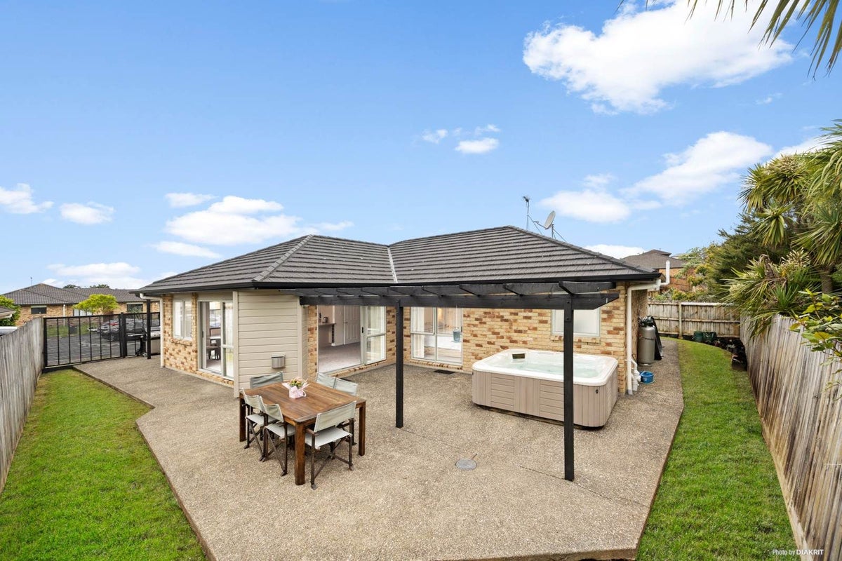 18 Andrusha Place, Flat Bush, Manukau City, Auckland - Carousel 2