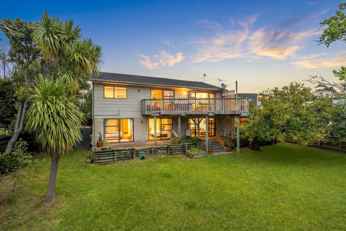 19 County Road, Torbay, Auckland - Carousel 18