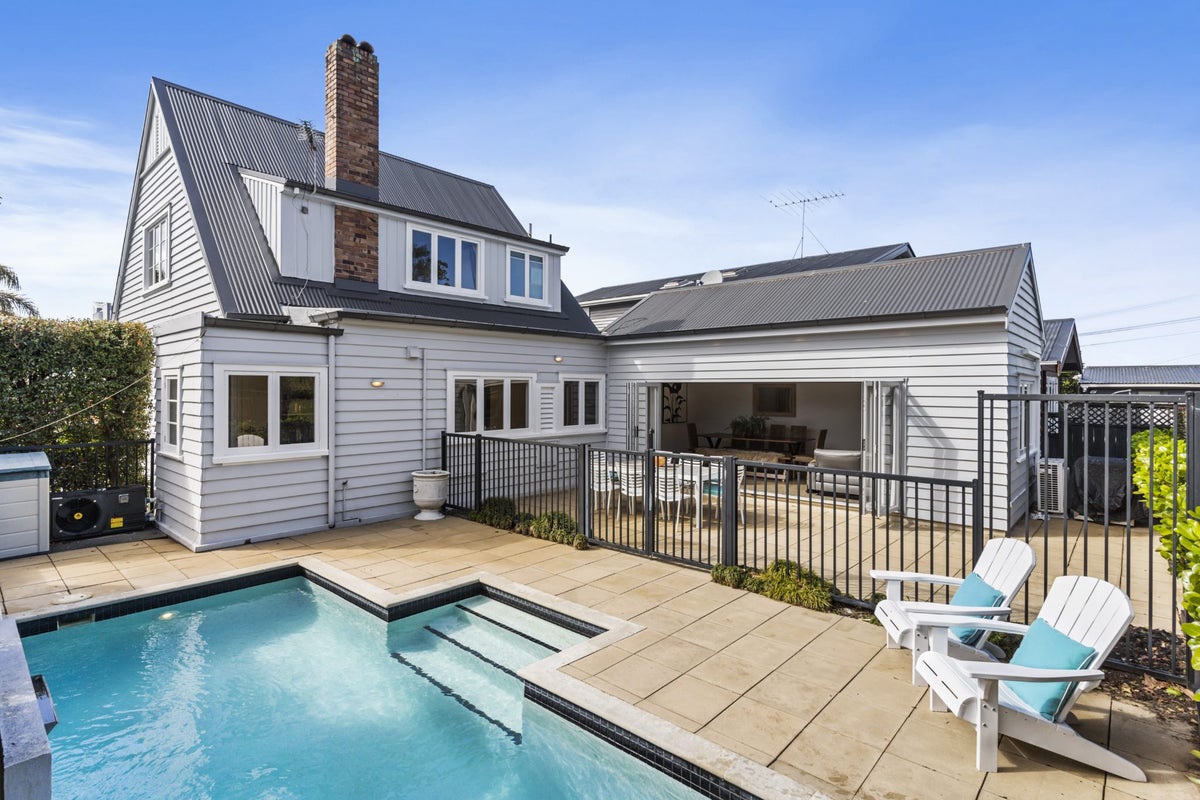 113 Mount Albert Road, Mount Albert, Auckland - Carousel 1