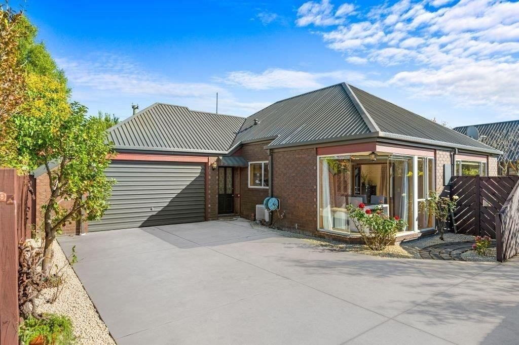1/9A Chilcombe Street, Ilam, Christchurch - Carousel 1