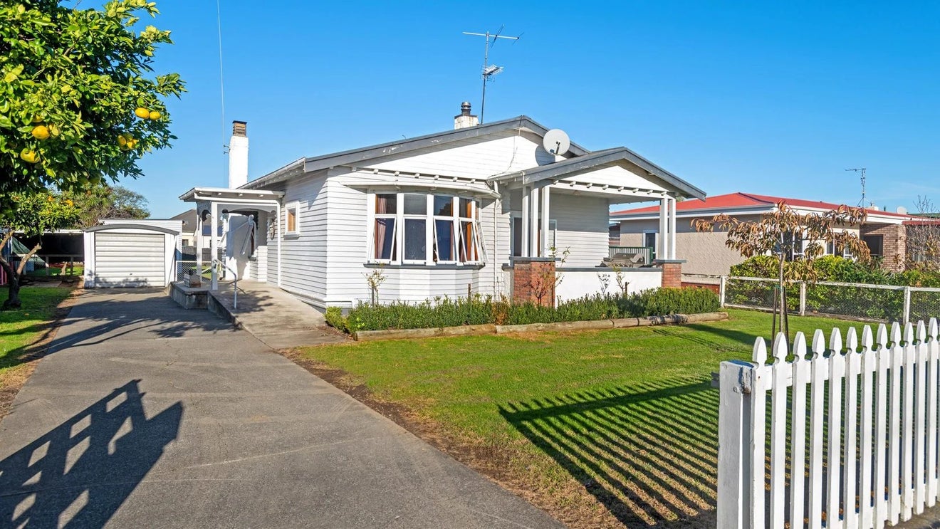 4 Hunter Street, Te Hapara, Gisborne - Carousel 2