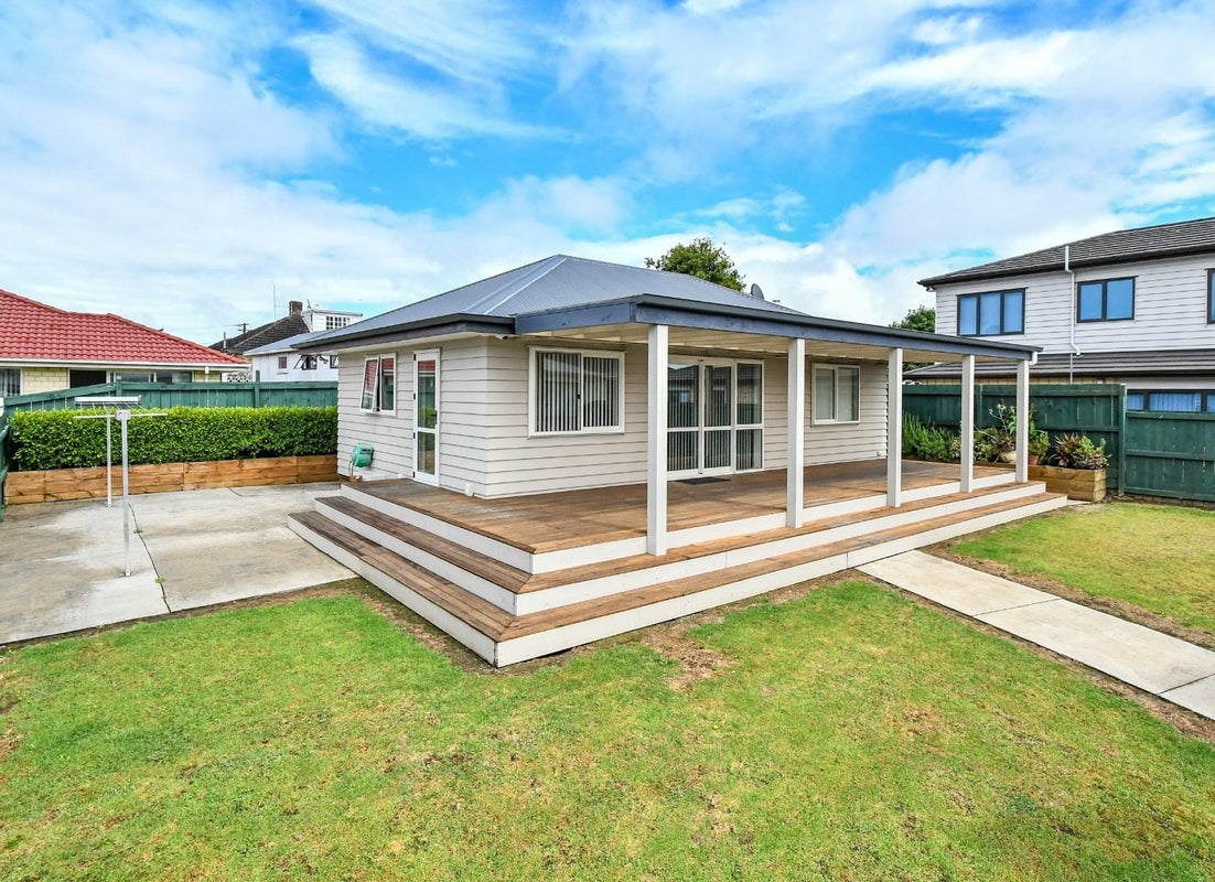 8 Pamir Road, Papatoetoe, Auckland - Carousel 1