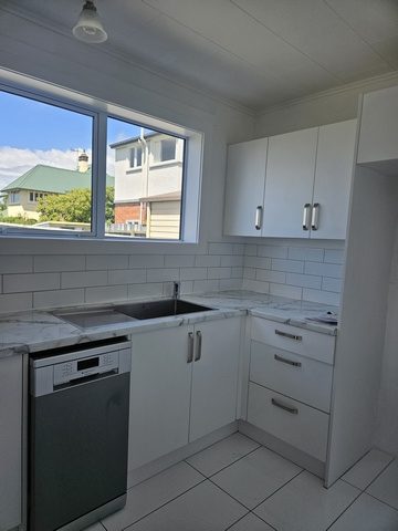 1/18 Trafalgar Street, Maori Hill, Timaru - Carousel 1