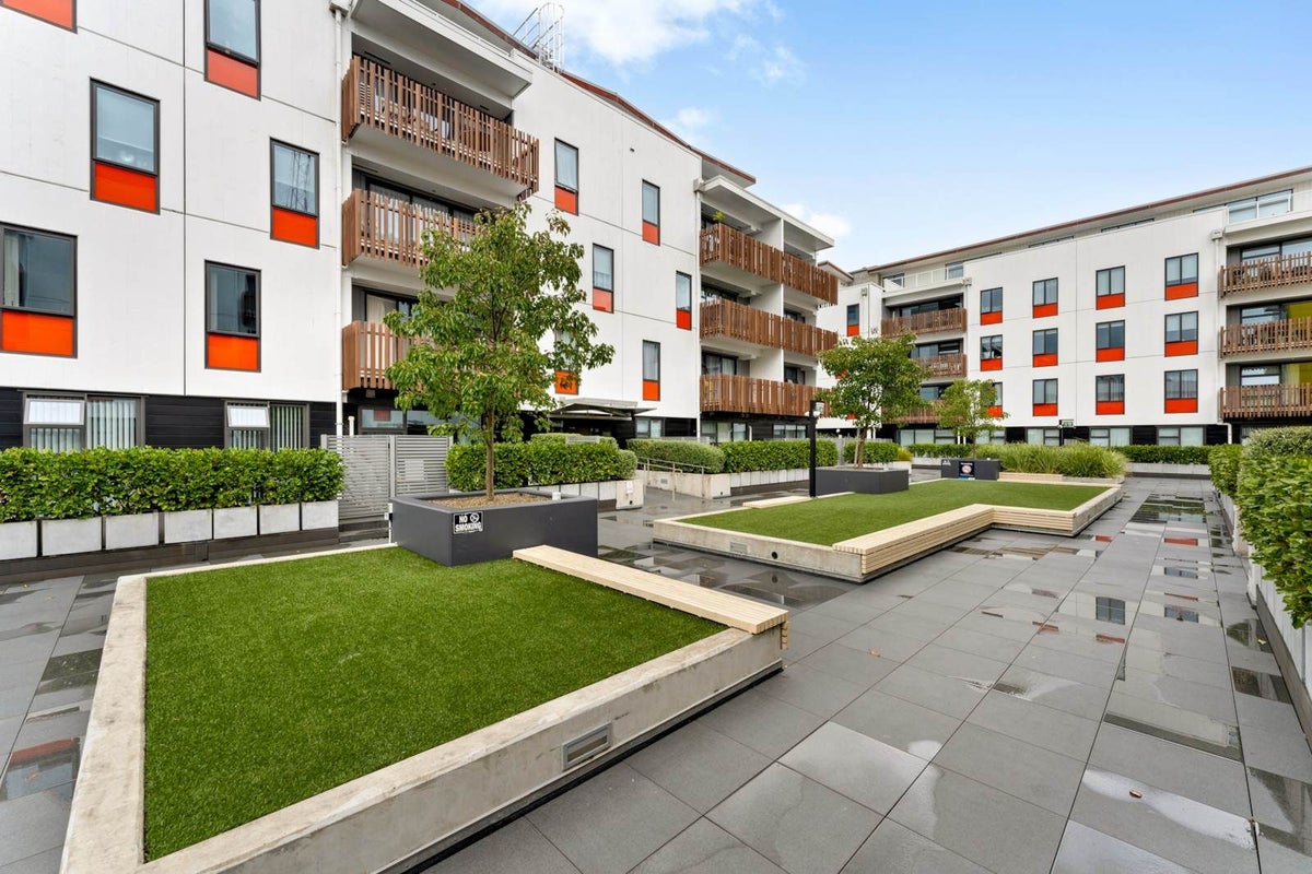 402/24 Library Lane, Albany, Auckland - Carousel 1