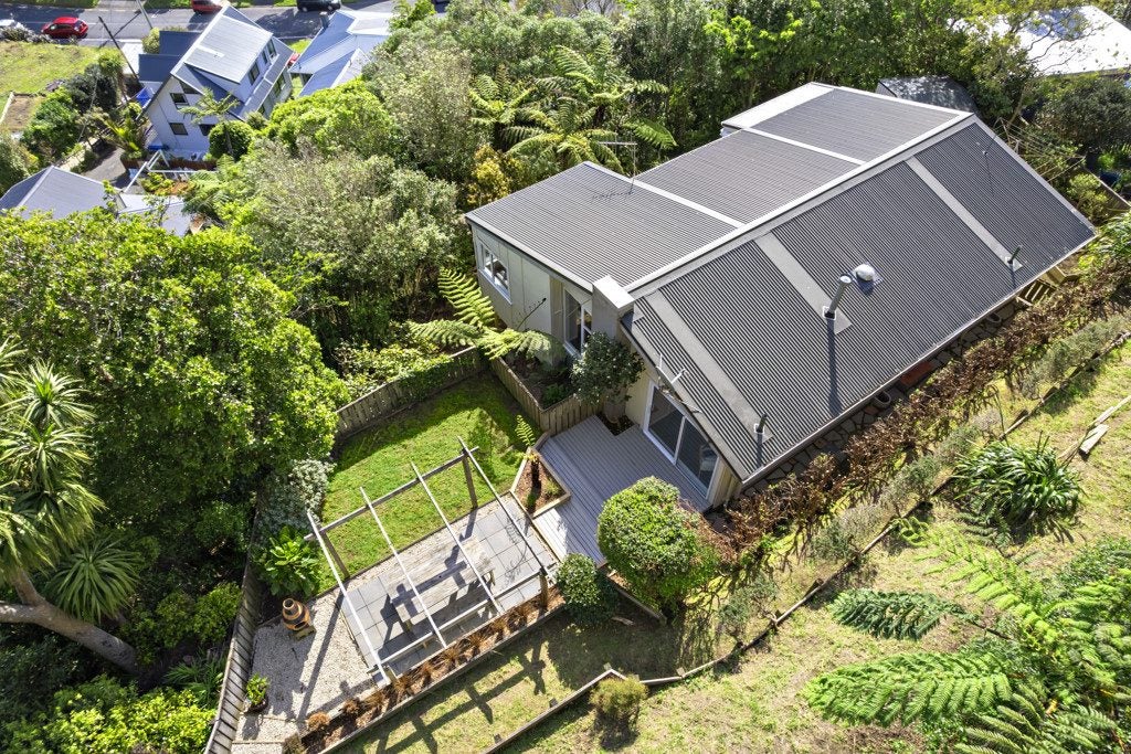 144 Parkvale Road, Karori, Wellington - Carousel 2