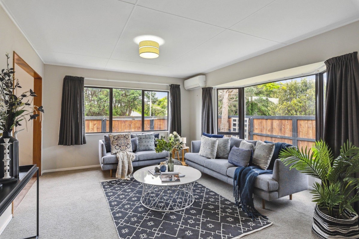 6 Jane Street , Waikanae Beach, Waikanae - Carousel 2