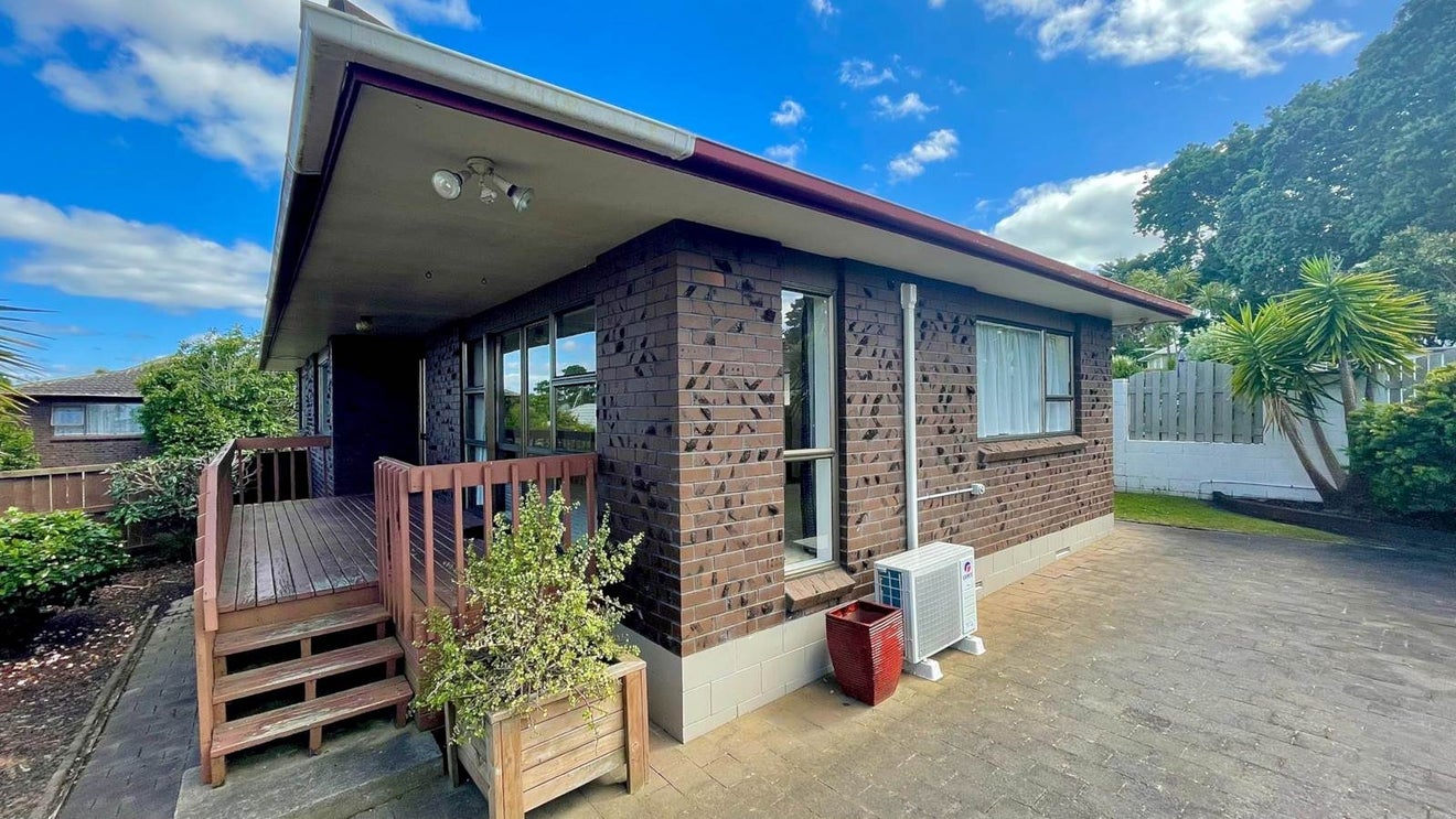 1/48 Toroa Street, Torbay, Auckland - Carousel 2