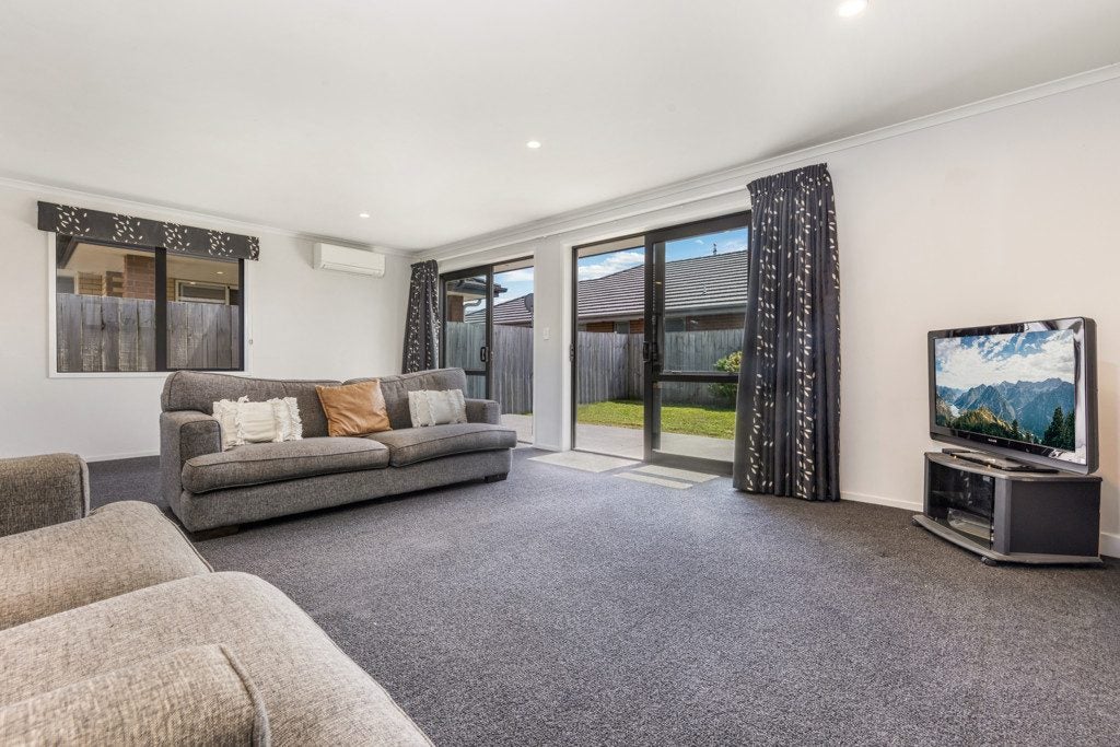 3 Waipokapu Place, Opaheke, Papakura - Carousel 2