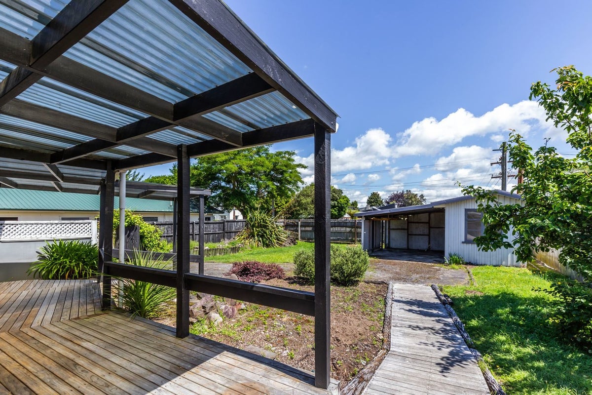 2/215 Rifle Range Road, Tauhara, Taupo - Carousel 2