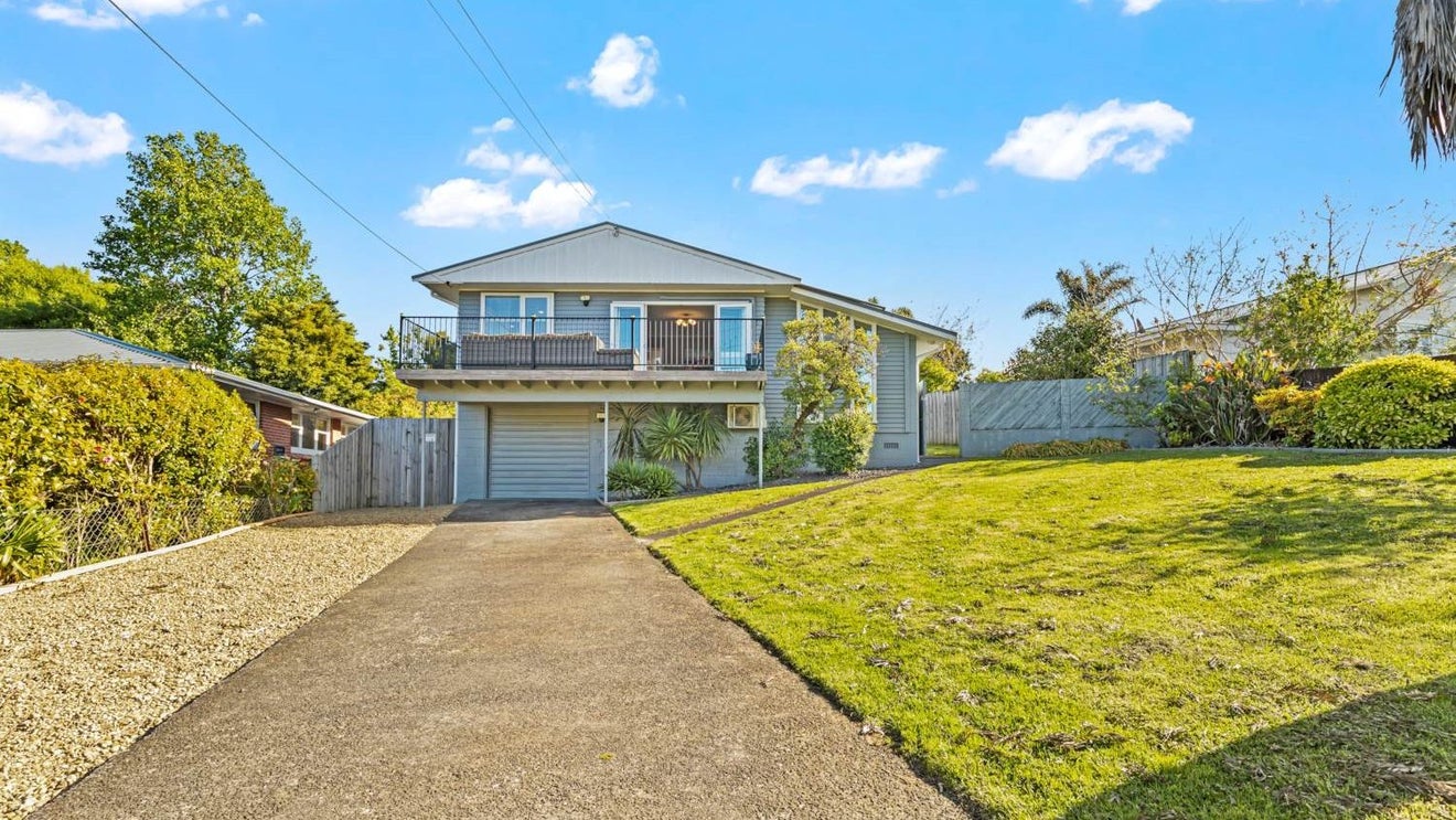 14 Woodvale Road, Glen Eden, Auckland - Carousel 1