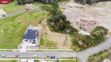 32 Annmarie Avenue, Totara Park, Auckland - Carousel 1