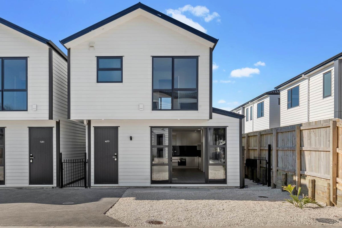6/13 Kimpton Road, Papatoetoe, Manukau City, Auckland - Carousel 1