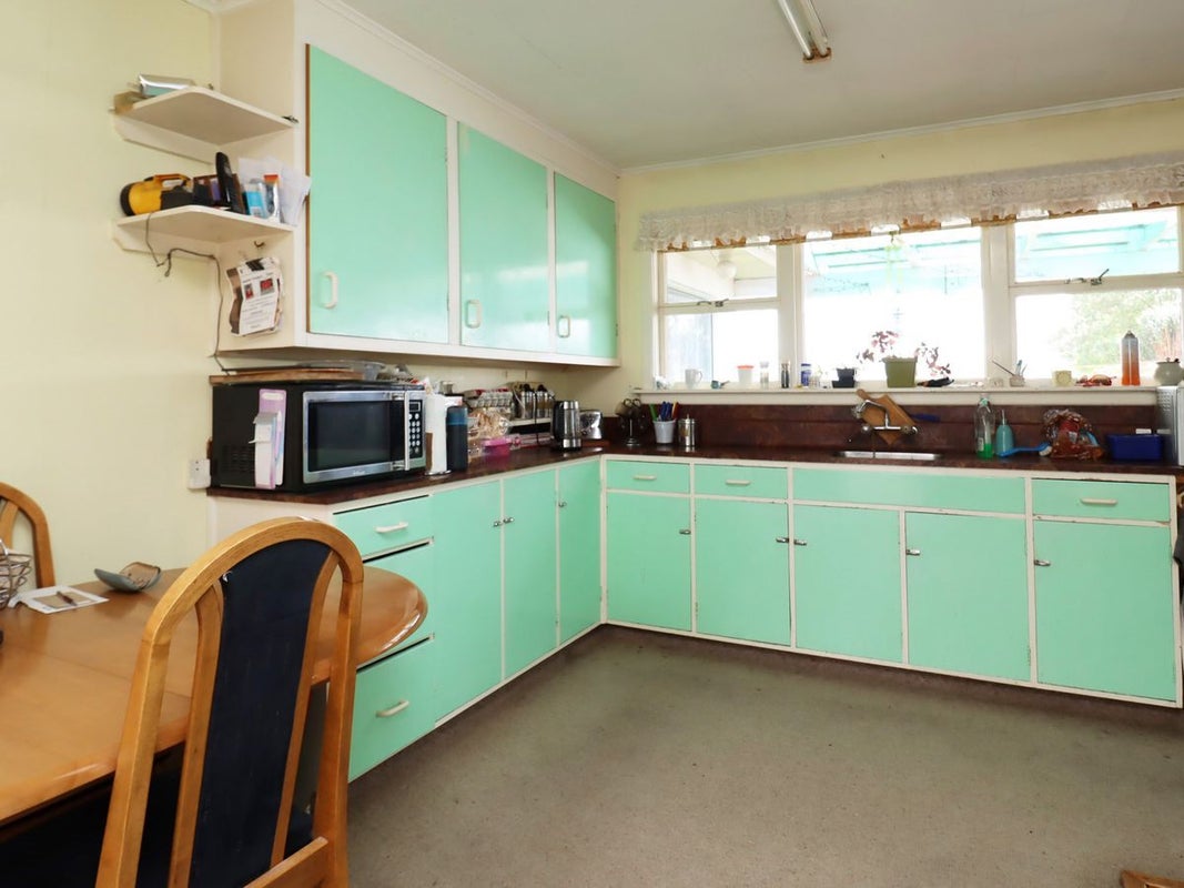 2 Dacre Street, Oamaru North, Oamaru - Carousel 2