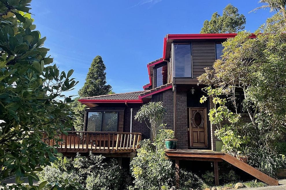 18 Rayner Road, New Lynn - Carousel 1