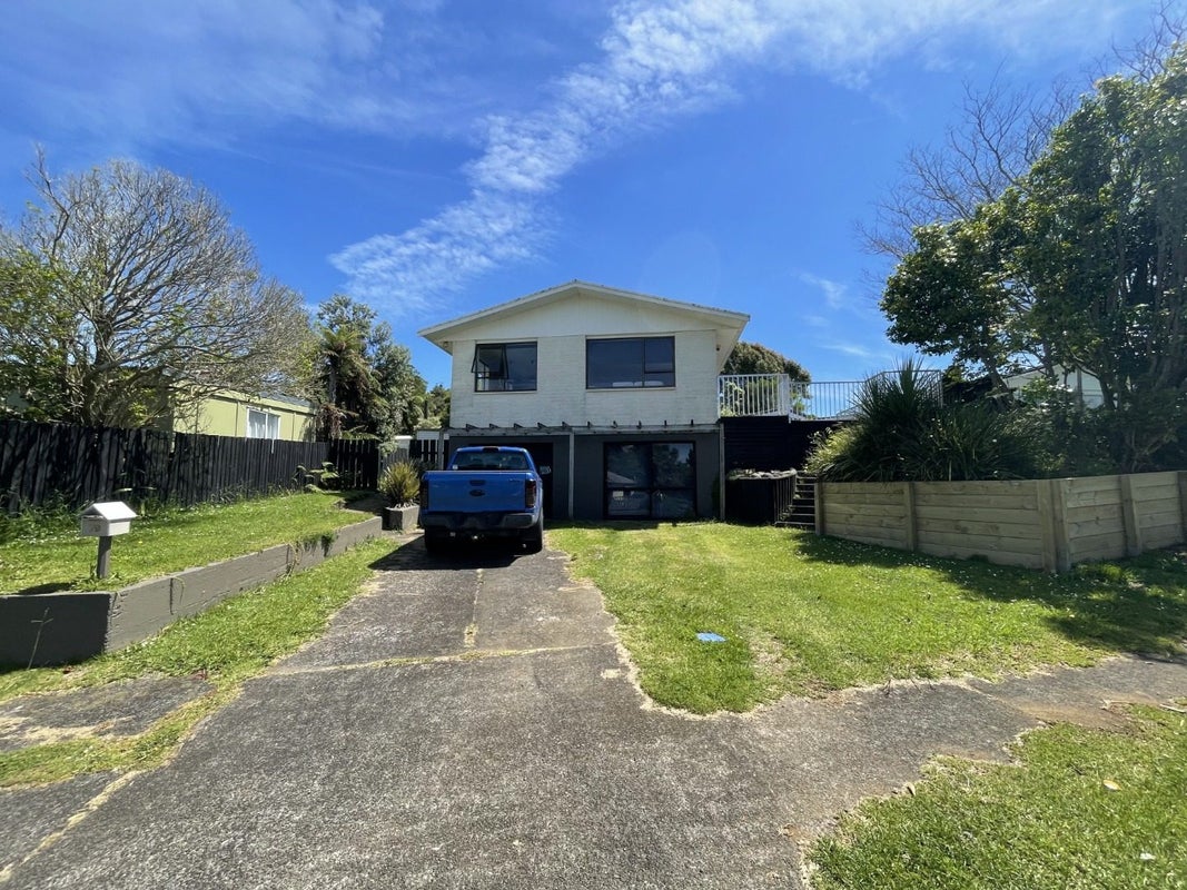 79 Riversdale Drive, Merrilands, New Plymouth - Carousel 19