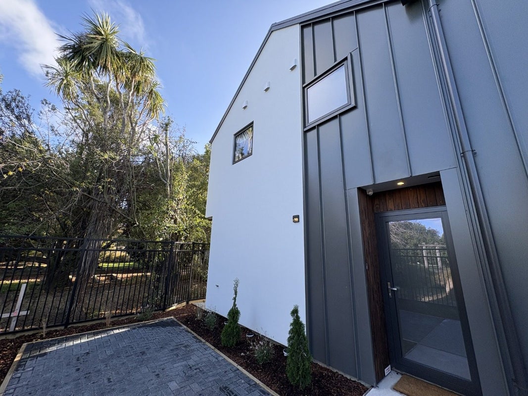 17 Braddon Street, Addington, Christchurch - Carousel 1