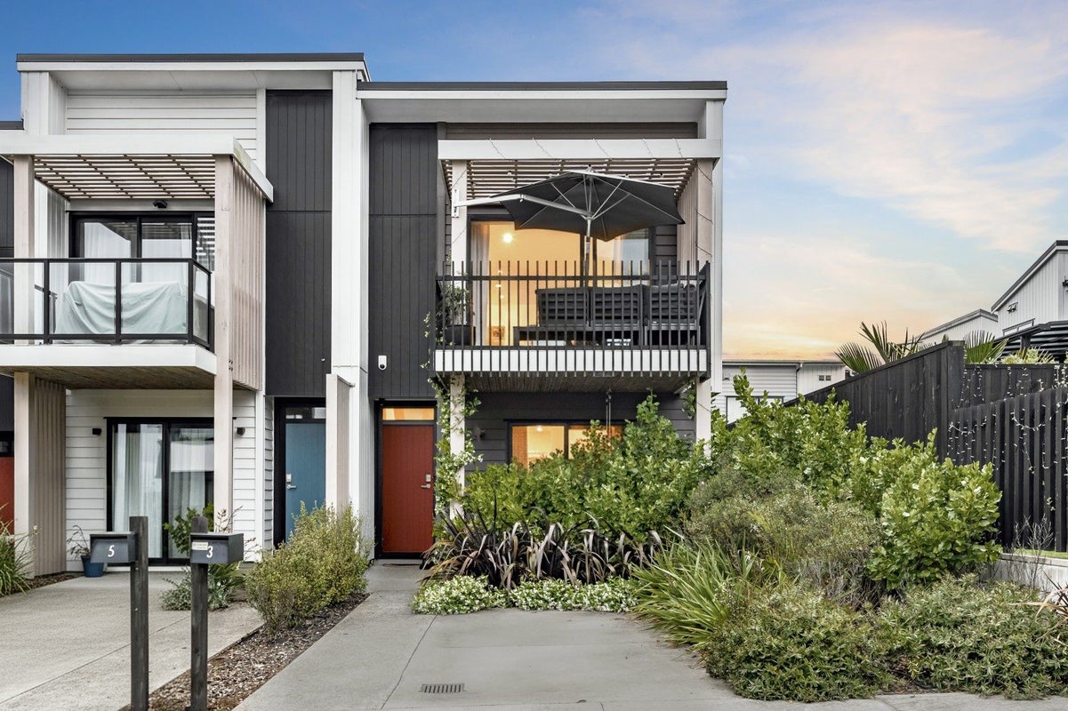 3 Malcolm Calder Road, Hobsonville, Auckland - Carousel 1