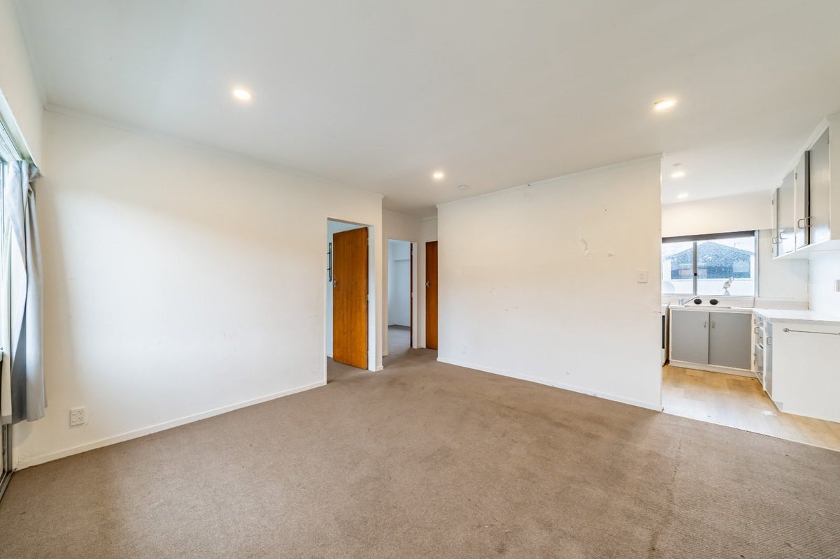 7/43A MERTON ST, TRENTHAM, UPPER HUTT - Carousel 2