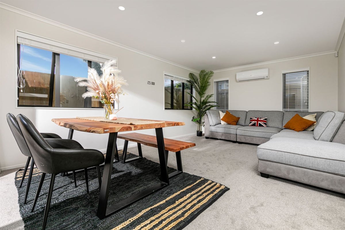 9A Kingdale Road, Henderson, Auckland - Carousel 2