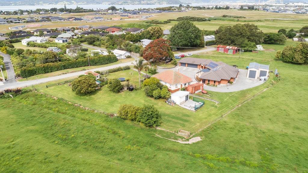 12 Pyle Road East, One Tree Point, Whangarei - Carousel 1
