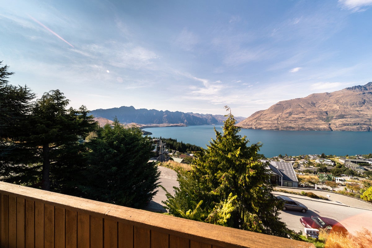128 Wynyard Crescent, Fernhill, Queenstown - Carousel 25
