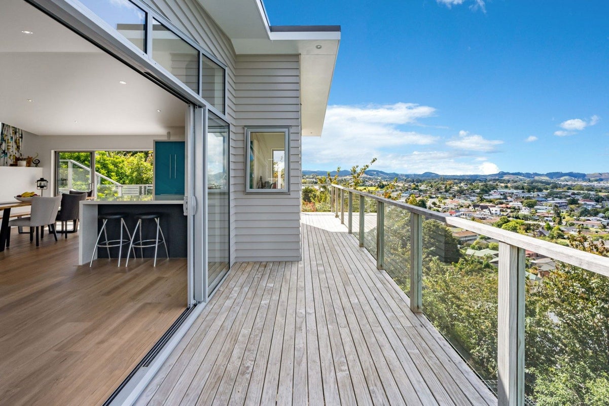 18 Louisa Lane, Kamo, Whangarei - Carousel 1