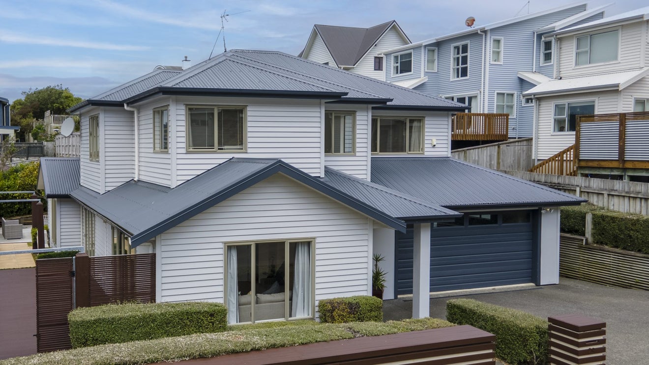29 Erlestoke Crescent, Churton Park, Wellington - Carousel 1