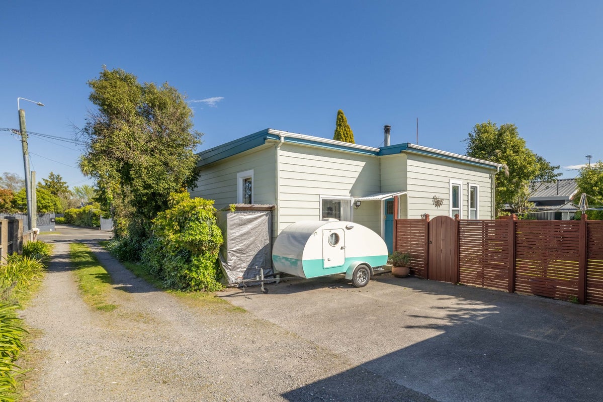 114 Burwood Road, Burwood, Christchurch - Carousel 18