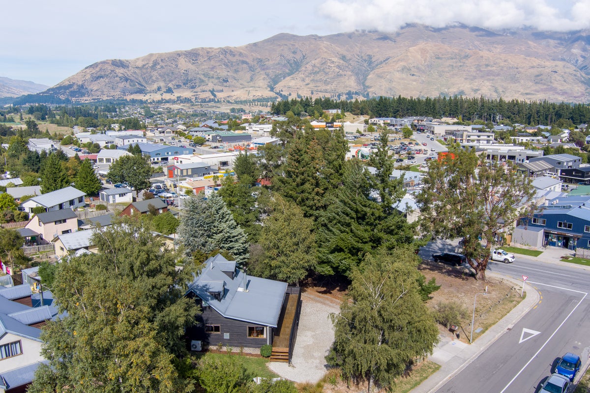 6 Wilkin Road, Wanaka - Carousel 27