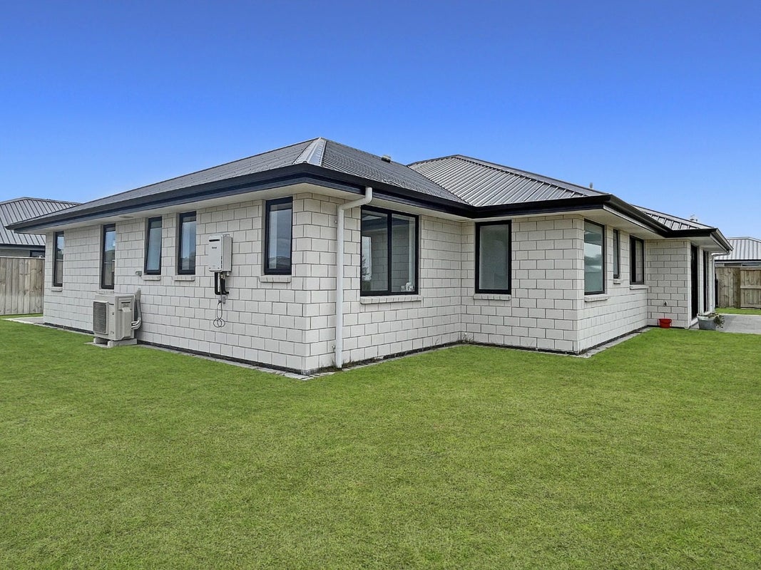 13 St Pats Grove, Nukuhau, Taupo - Carousel 2