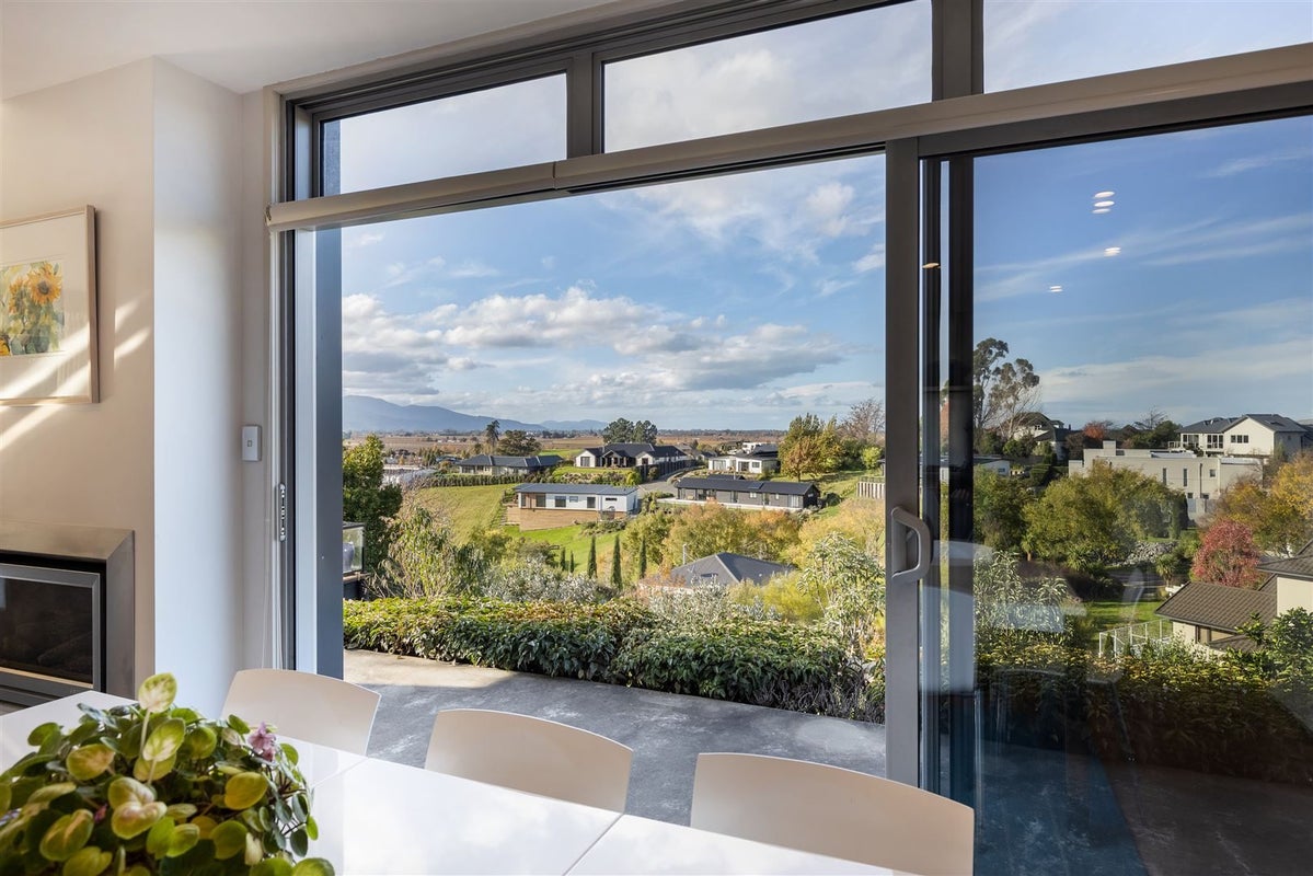 8 Ridgetop Rise, Blenheim - Carousel 2
