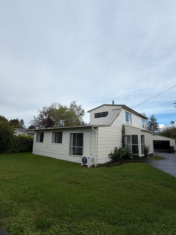 13 Charles Road, Hannahs Bay, Rotorua - Carousel 1
