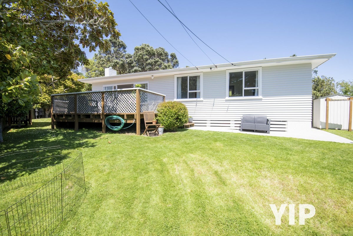 143 Helston Road, Paparangi, Wellington - Carousel 1