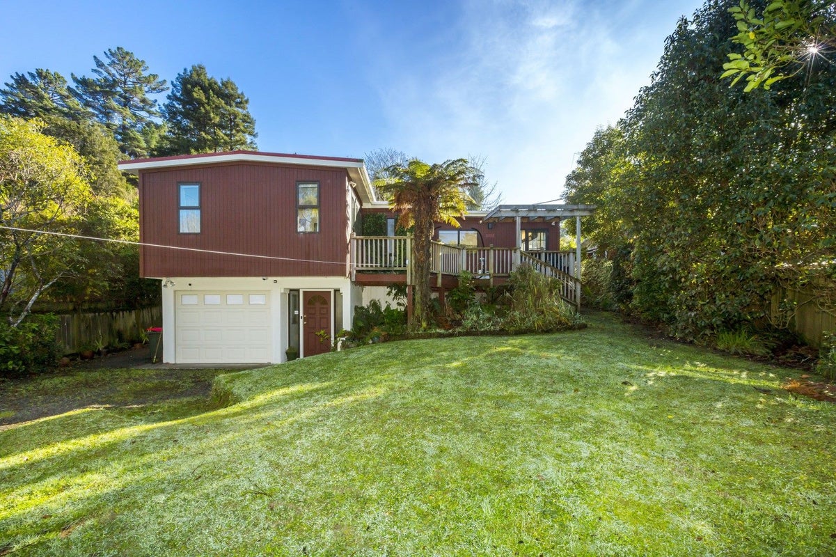 6 Avian Road, Blue Mountains, Upper Hutt - Carousel 1