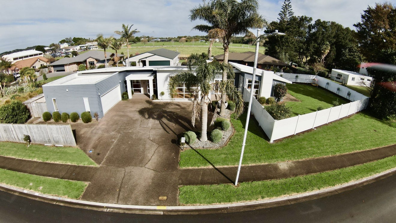 10 Pompallier Estate Drive, Maunu, Whangarei - Carousel 1