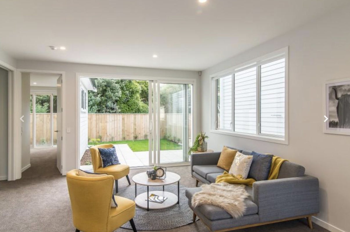 24 Glide Lane, Whitby, Porirua - Carousel 2