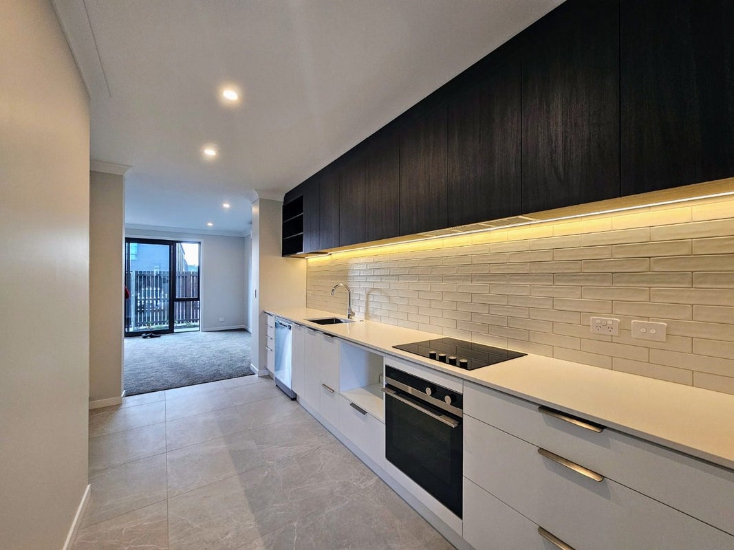 35 Te Aniwaniwa Terrace, Albany, Auckland - Carousel 1