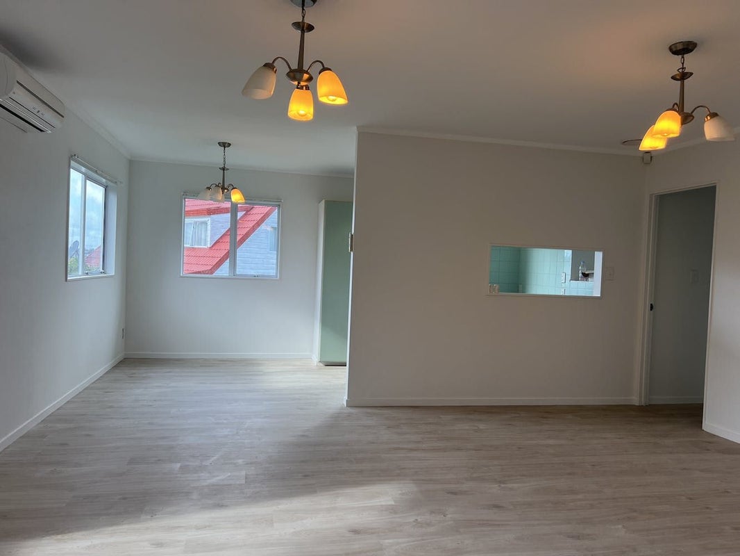 41 Loughanure Place, Massey, Auckland - Carousel 2