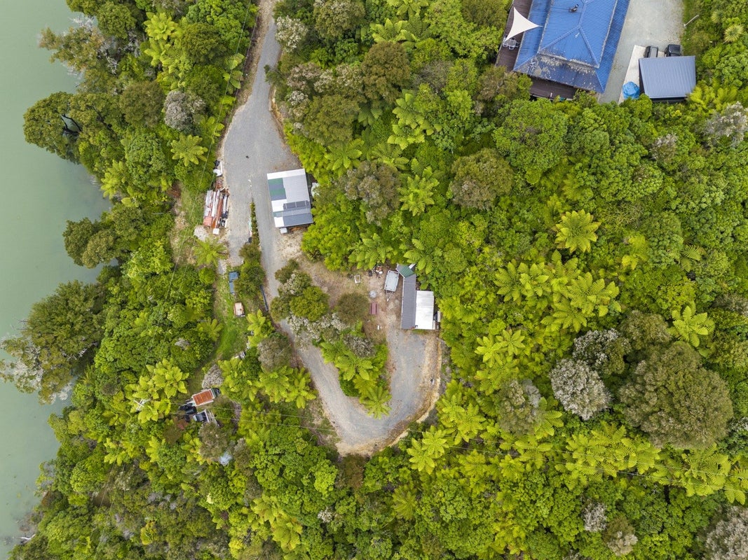 279 Queen Charlotte DR, HAVELOCK, MARLBOROUGH - Carousel 15