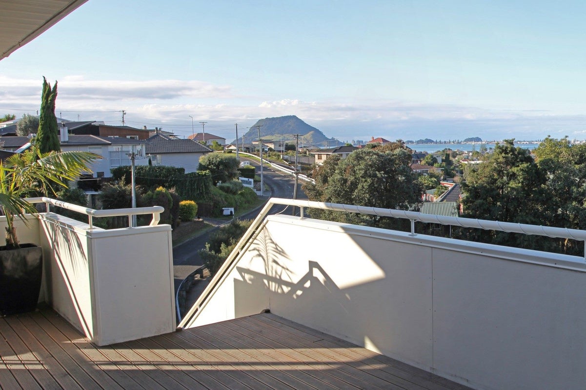 42 Whitaker Street, Otumoetai, Tauranga - Carousel 21
