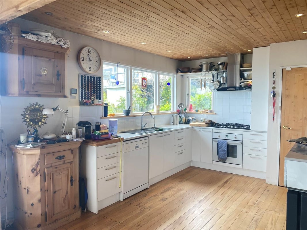 130 Queens Road, Stepneyville, Nelson - Carousel 2